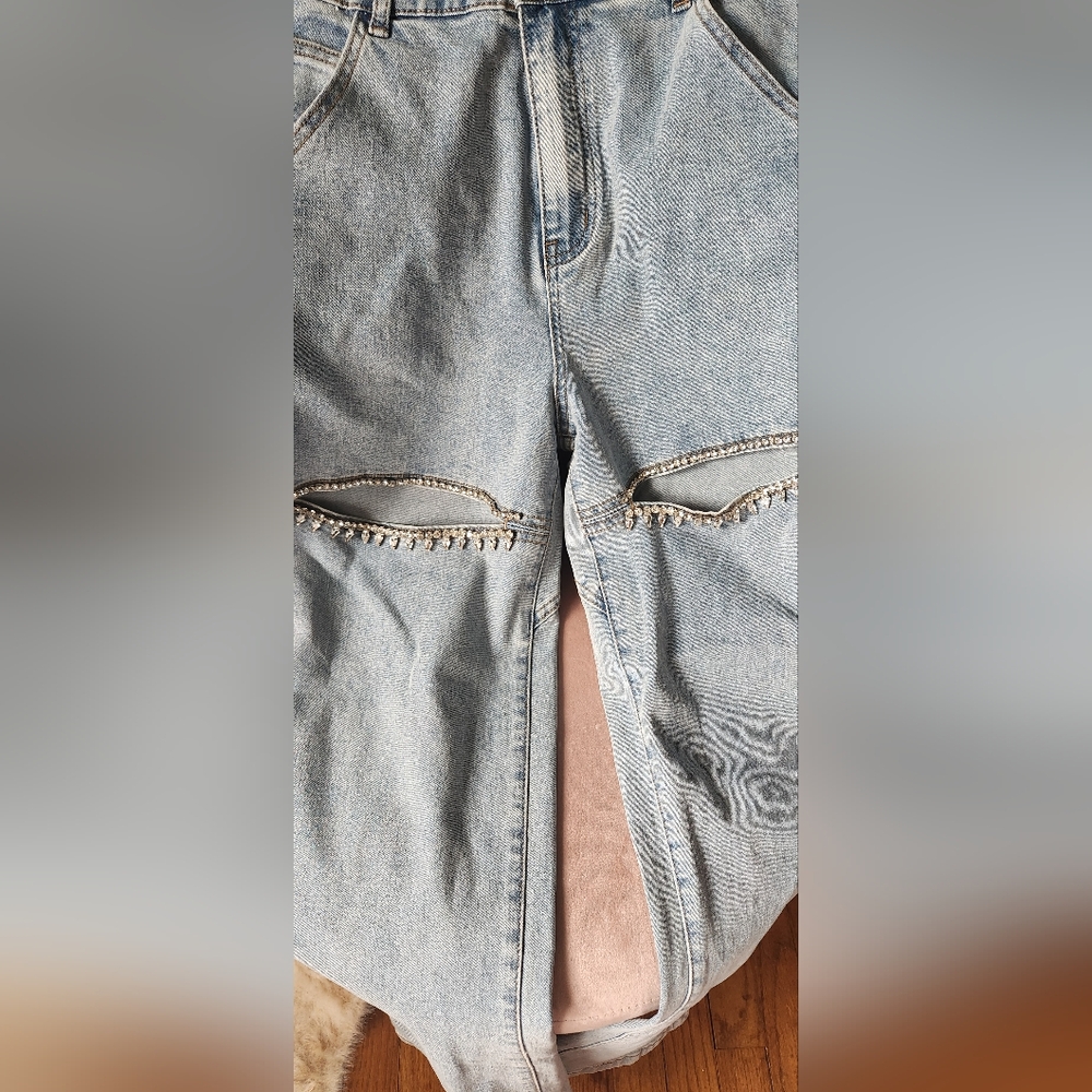 Stylish Blue Jeans with Rhinestone Detail